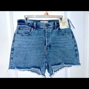 New With Tags Abercrombie & Fitch Jean shorts 30/10